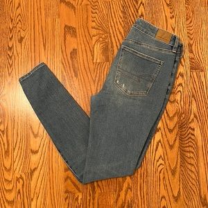 American Eagle skinny jeans